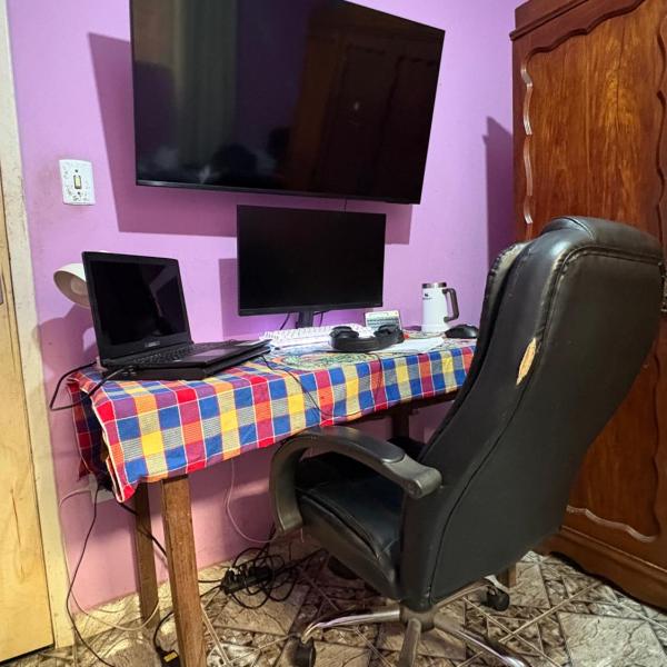 Quarto com duas camas confortáveis - Foto 4