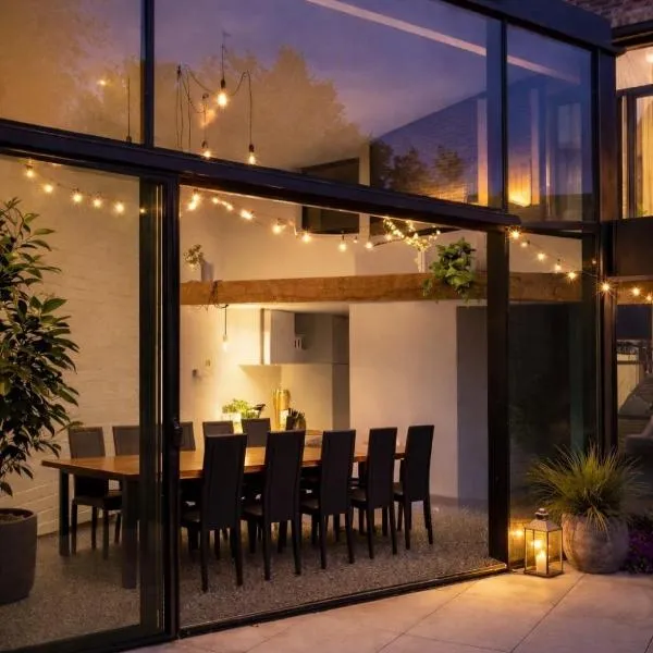 Townhouse Tongeren Center 275m2, 10p - Featured in Designbook, хотел в Тонгерен