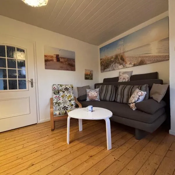 FEWO in Varel Winkelsheide in 11 Auto-Minuten am Hafen oder am Strand auch mit Hund, hotel sa Varel