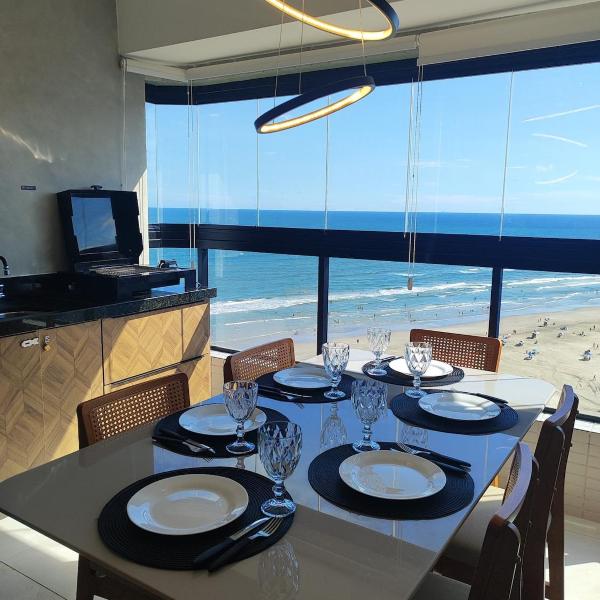 Oceanic Beira Mar com Varanda Gourmet e conforto até 8 pessoas