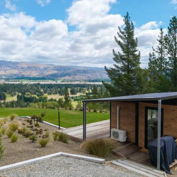 Modern studio overlooking Alexandra, Central Otago, viešbutis mieste Aleksandra