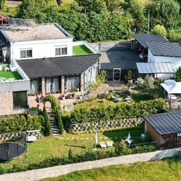 Apartmán NAVRCHU, hotelli kohteessa Brezno