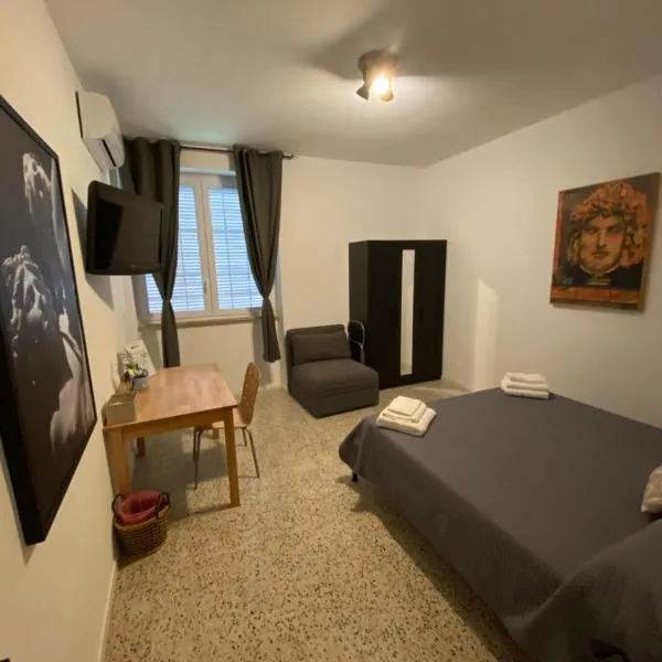 BERNOCCHI ROMA APARTMENT, difronte metropolitana, hotel ad Acilia