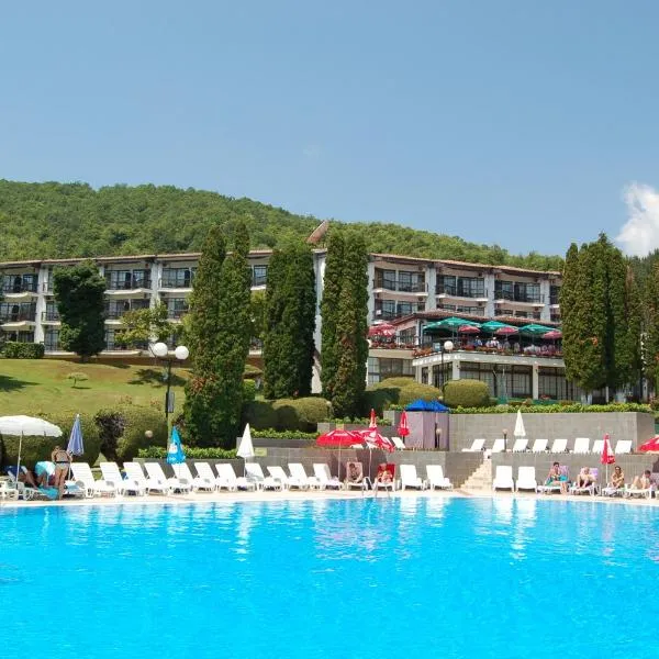 Hotel Makpetrol Struga โรงแรมในสตรูกา