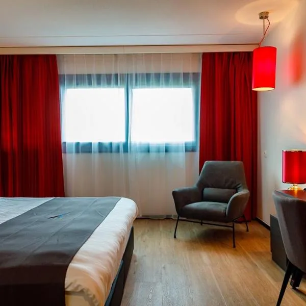 Bastion Hotel Haarlem Velsen, хотел в Сантпорт-Норд