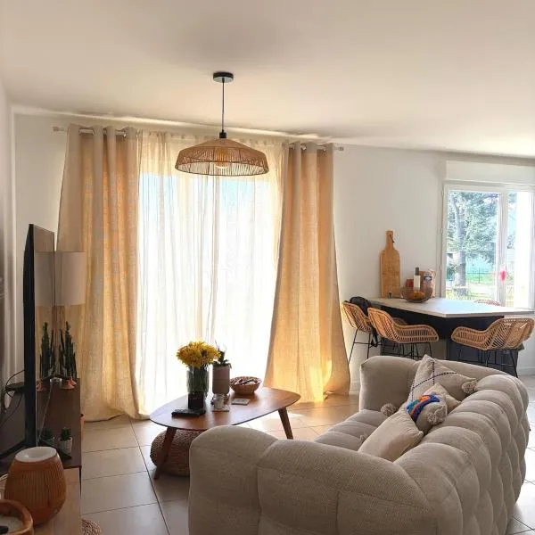 Cozy Home, khách sạn ở Roussillon en Isere