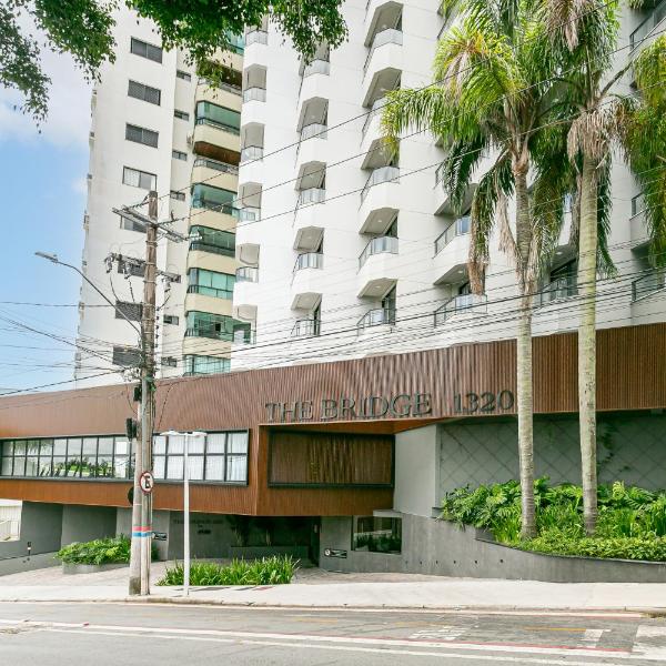 The Bridge by Viva - Prédio com piscina no terraço e academia em Floripa