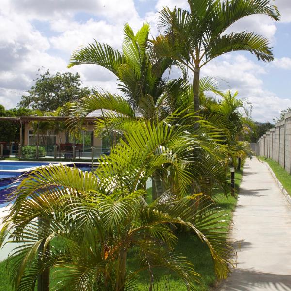 APT Completo - Suíte, 2 quartos, 2 Ar-condicionados, cozinha, Wi-FI, Piscina, garagem, portaria - Foto 4
