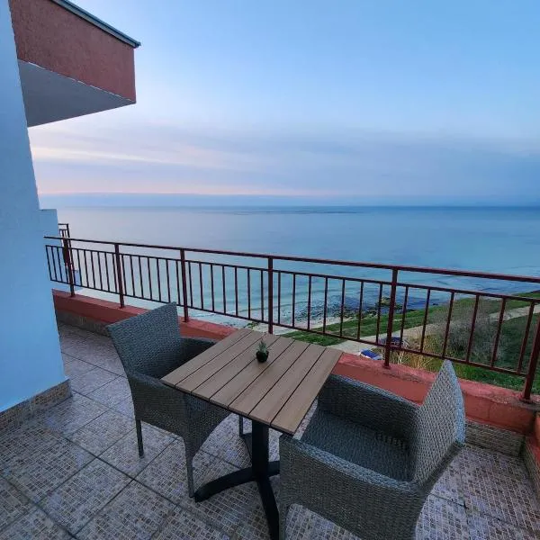 Stunning Beach View Apartment, khách sạn ở Ravda