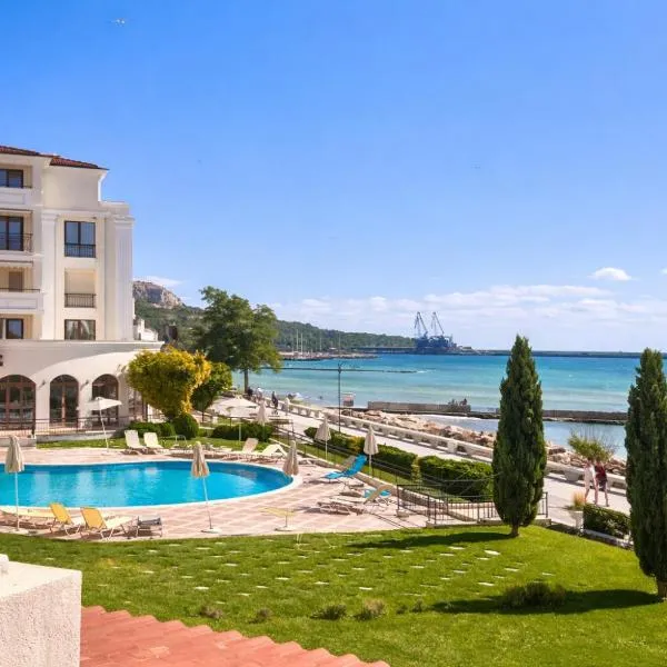 Two Bedrooms Apartment Four Seasons - FREE PARKING - Complex Carpe Diem – hotel w Bałcziku