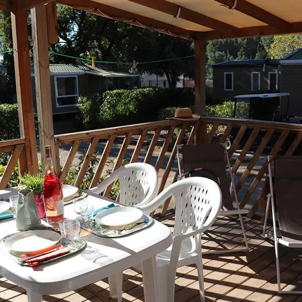Camping Mas De Pierredon, Hotel in Sanary-sur-Mer