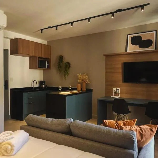 Studio ao Lado do Iguatemi Piscina e Garagem، فندق في ساو جوزيه دو ريو بريتو