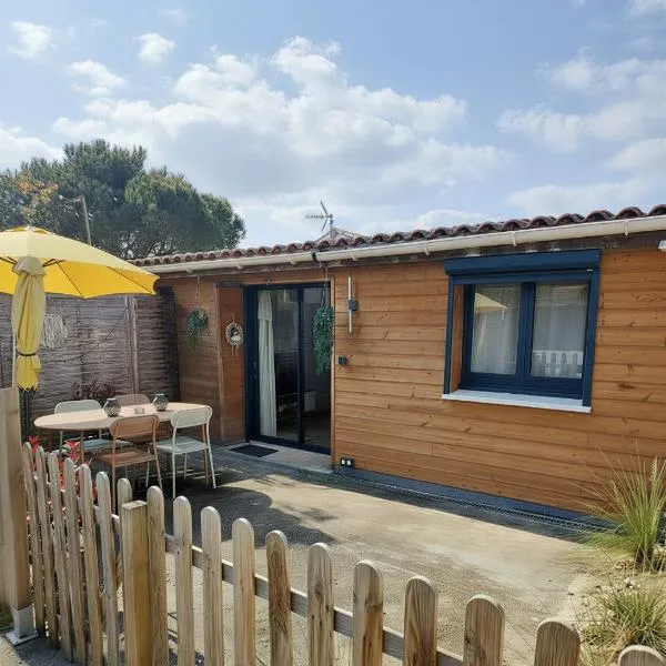 L'instant voyageur، فندق في Virsac