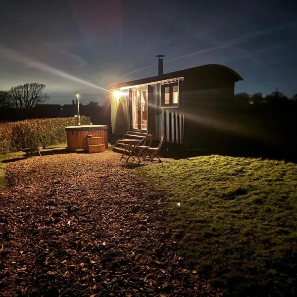 The Hut on the Hill، فندق في Ninfield