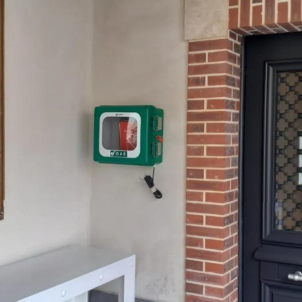 Champagne Domaine Sacret - AY, hotel v destinaci Épernay