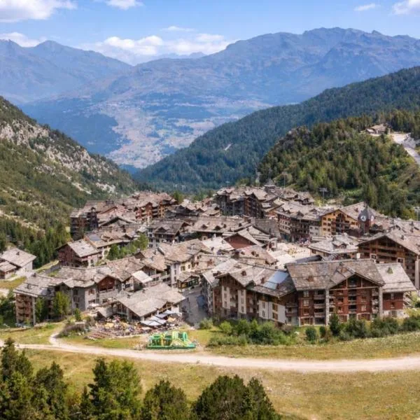 Résidence Pierre & Vacances Premium Arc 1950 Le Village โรงแรมในอาร์ก 1950