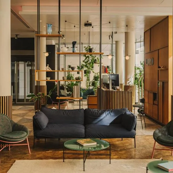 普羅弗羅茨瓦夫斯塔勒米亞斯托酒店，弗次瓦夫的飯店