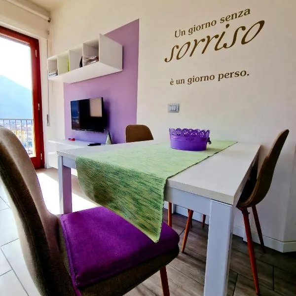 PASSENGERS STOP - ONE MINUTE TRAINS STATIONS - Tirano center, Hotel in Tirano