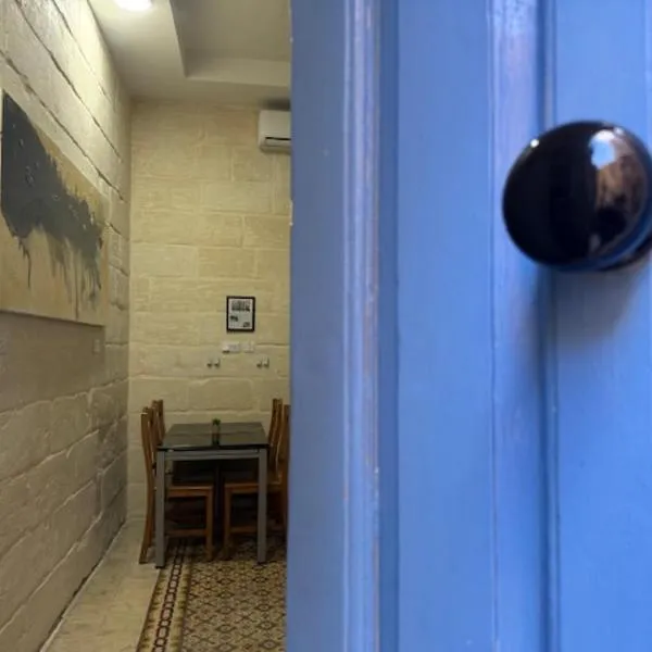 A house full of authentic charm in the heart of the 3 cities, very close to the capital city, Valletta, hotel in Cospicua