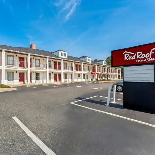 Red Roof Inn & Suites Wilson, hotelli kohteessa Wilson