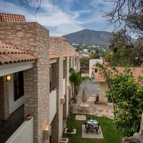 Mirador Johya Hotel, готель у місті Берналь