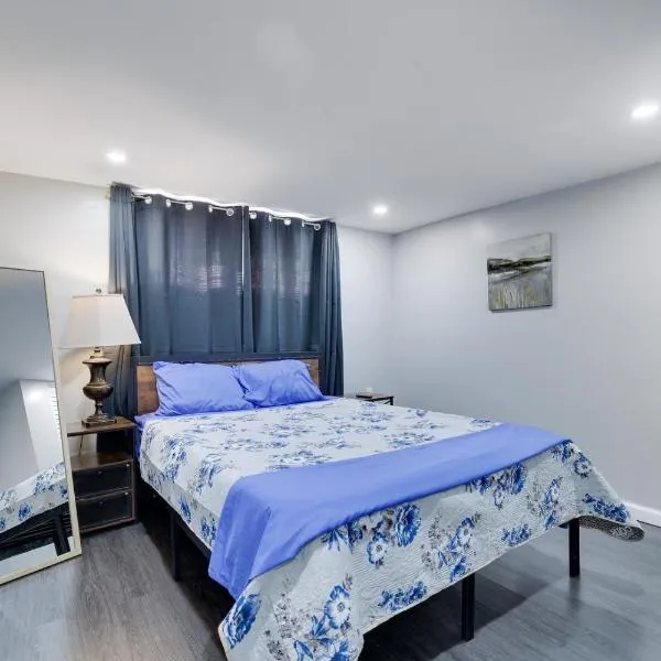 4BR Newark Stay w/ Parking And Fast Wi-Fi, hotel a Newark
