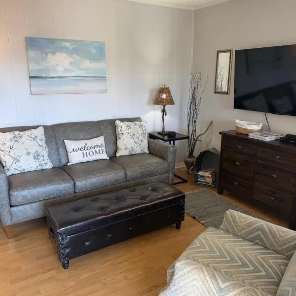 Amenities and beach access!, hotel a Hilton Head Island