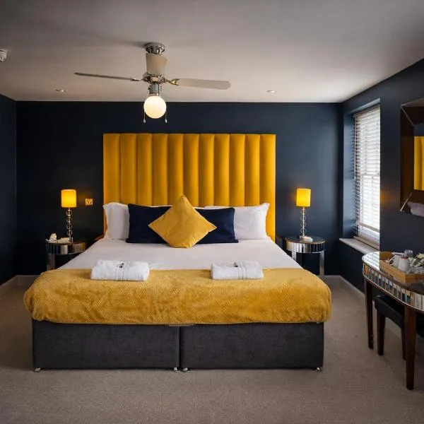 Crescent Victoria Hotel، فندق في مارغايْت