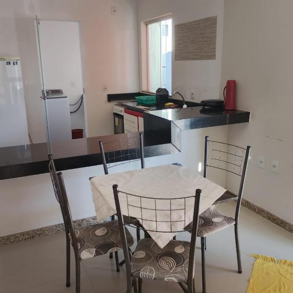 Apartamento Confortável Perto da Praia de Taperapuã - Foto 4