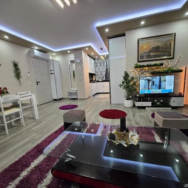 Home Sweet Home, hotel u gradu Lushnjë