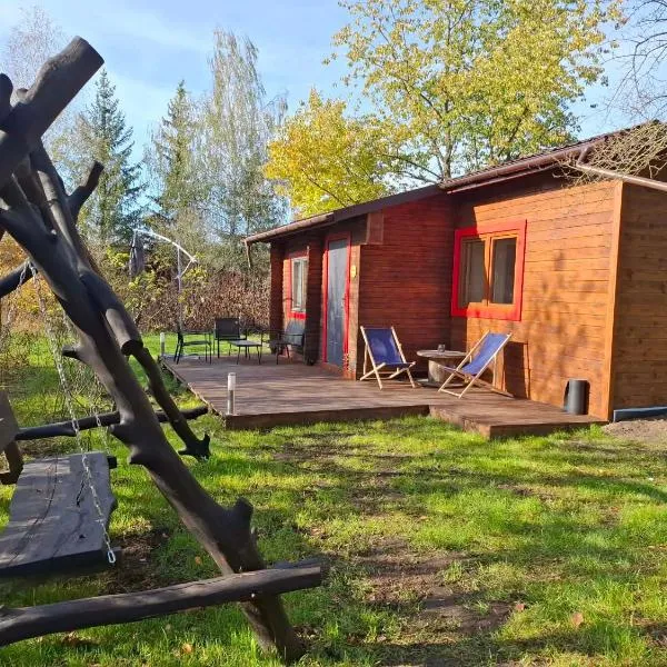 Domek w ogrodzie "Bzyczek", hotel en Ostry Bór