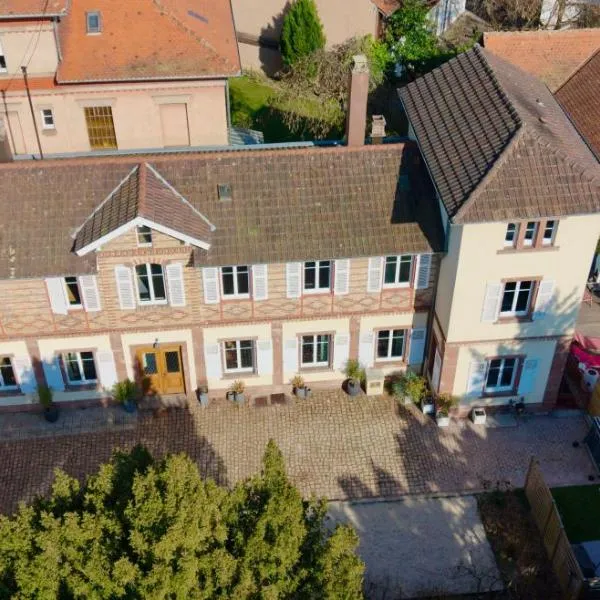 Villa Avril et Spa Gîte de luxe 15 personnes avec piscine chauffée toute l'année, hotel en Sélestat