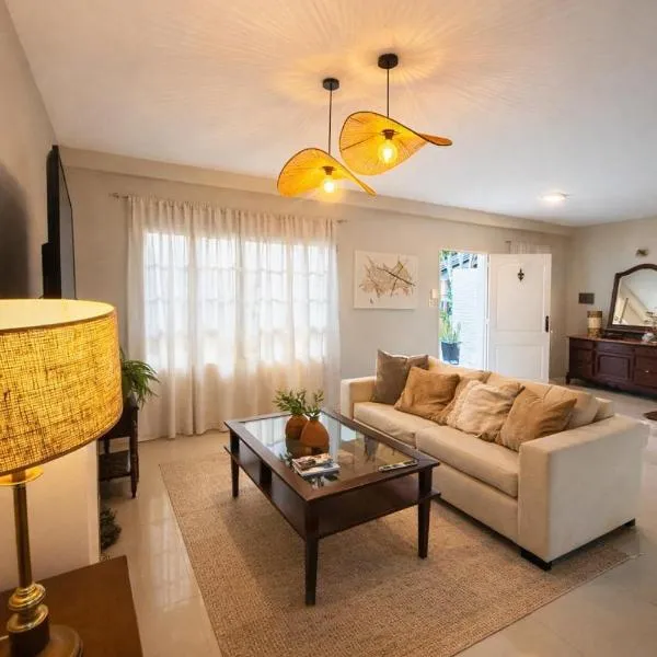 Casa Lima con pileta y jardín, hotel u gradu Jerba Buena