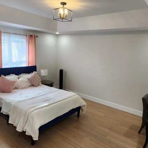 The bluenoser room at Hina's Home, Hotel in Halifax