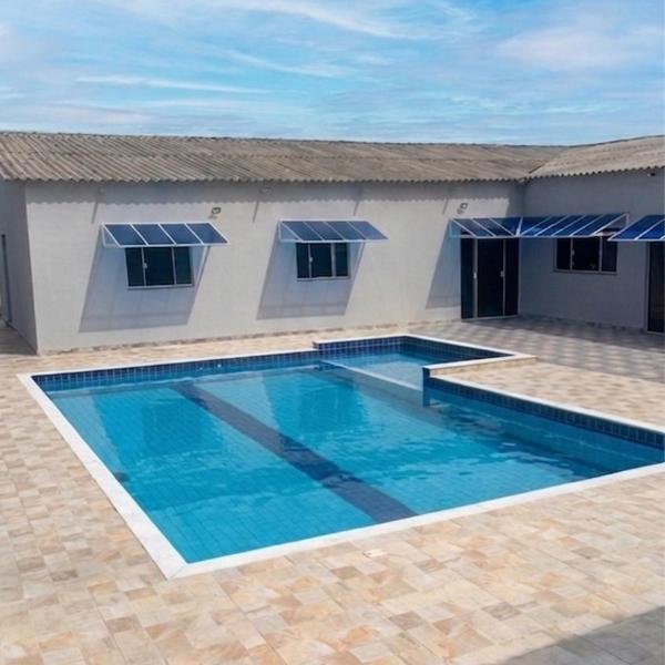 Casa Espaçosa com Piscina, 4 Quartos e Ar-Condicionado - Foto 2