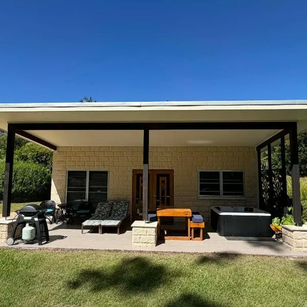 Coffs Coast Mountain Retreat Cabin 2, hotel in Coramba