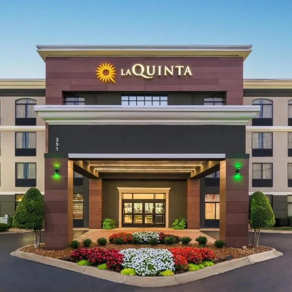La Quinta by Wyndham Clarksville, hotel en Clarksville
