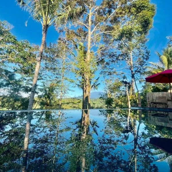 Pondok Is Oke Family Private Room - 2 Bedroom Infinity pool, hotel in Banyuwangi