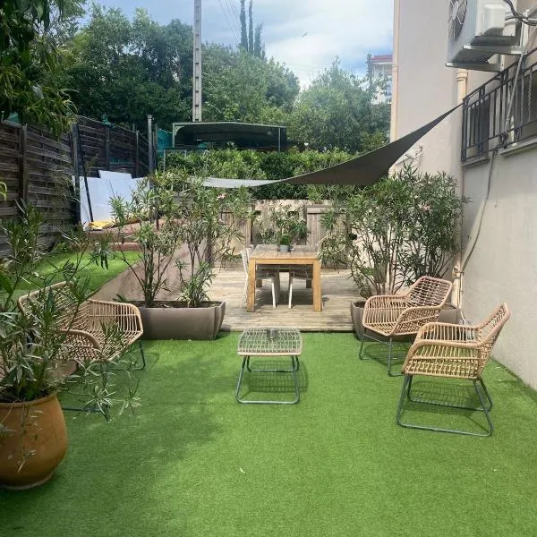 Appartement jardin, מלון בלה קאנה