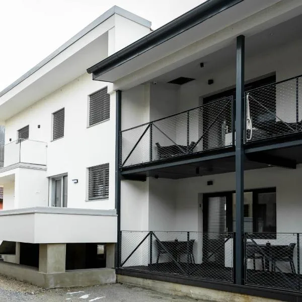 Ubytovacie zariadenie U Mudajov – hotel w mieście Kraľovany