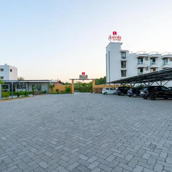 Lords SKD Resort Salangpur, hôtel à Barvāla