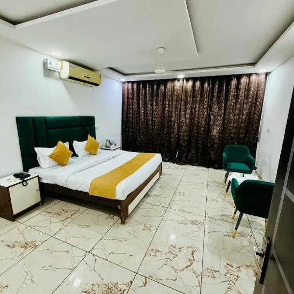 Hotel Blueberry, hotel a Zirakpur