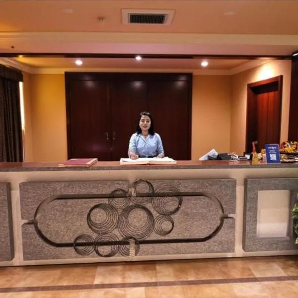 Hotel Salt N Rove Near Terminal 3 Delhi Airport With- Free Airport Pickup, hotel em Nova Deli