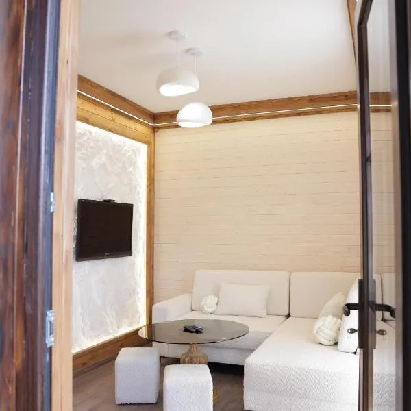 Armenian Corner Hotel, Hotel in Pʼarakʼar