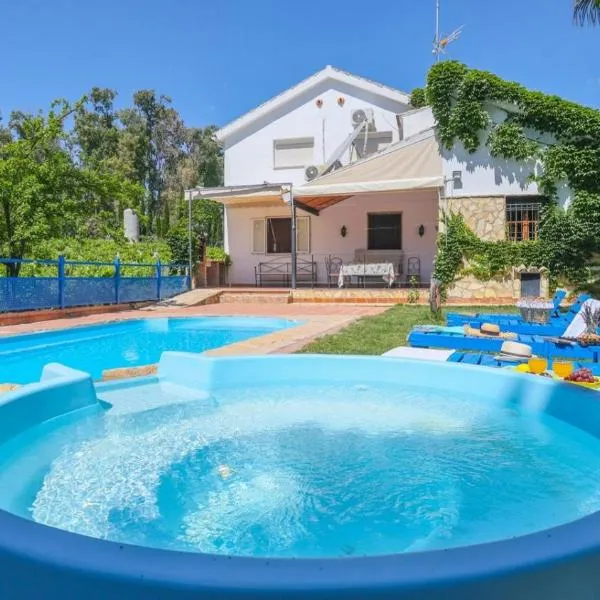 Casa Huerta El Fontanarillo Montemayor by Ruralidays, hotel in Montemayor
