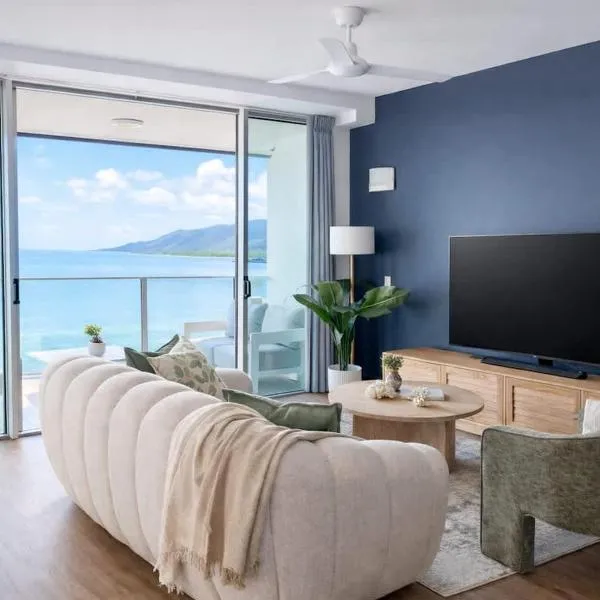 Luxury Coral Coast Retreat - Waterfront 3BR, hotel v destinácii Cairns
