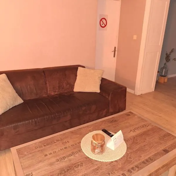 Cozy countryside apartment, hotel in Moriville