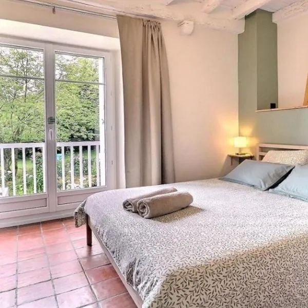 Maison d'hôtes KerCalow, Chambres d'hôtes, отель в городе Pleine-Fougères