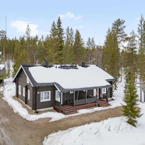 Skicamp 3 - Modern 3BR Cabin in Pyhätunturi, khách sạn ở Pyhätunturi