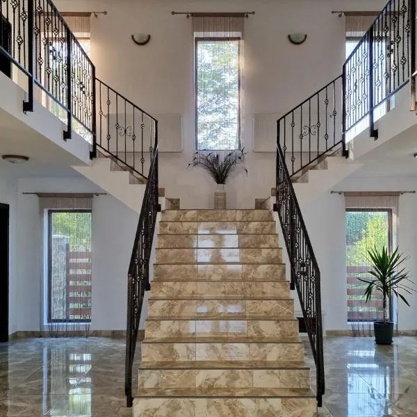 Agropensiunea Anovia, hotel sa Aninişu din Deal